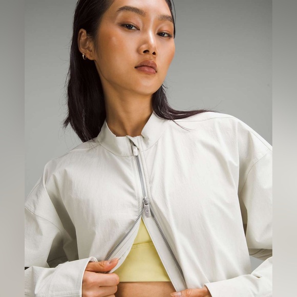 Lululemon💎NWOT💎Cinch-Waist Stretch Shirt Jacket NEW RARE STYLE💎Bone💎Large - Picture 2 of 16